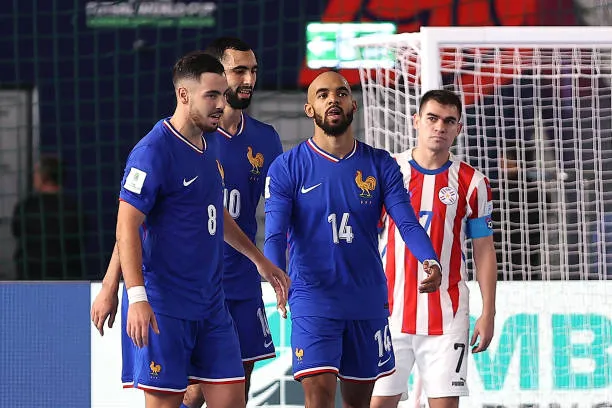 Futsal-World-Cup-2024-Phap- Paraguay.jpg