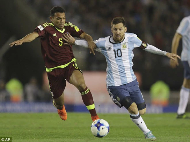 Messi-Argentina-chay-bao-2.jpg