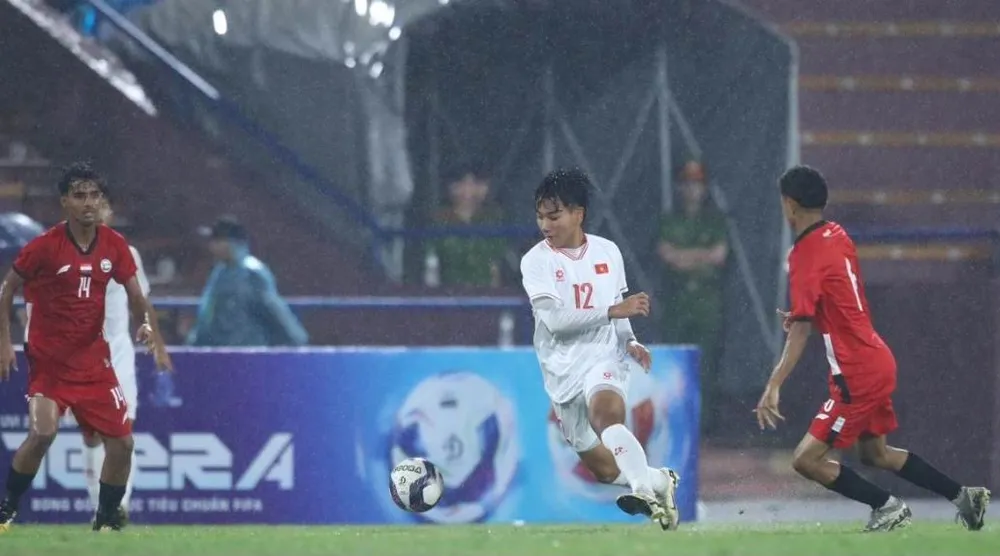 Yemen không quá căng khi chạm trán với bảng trưởng bảng I- U-17 Việt Nam. Ảnh:CTP U-17-Viet-nam-Cuoi-1.jpg