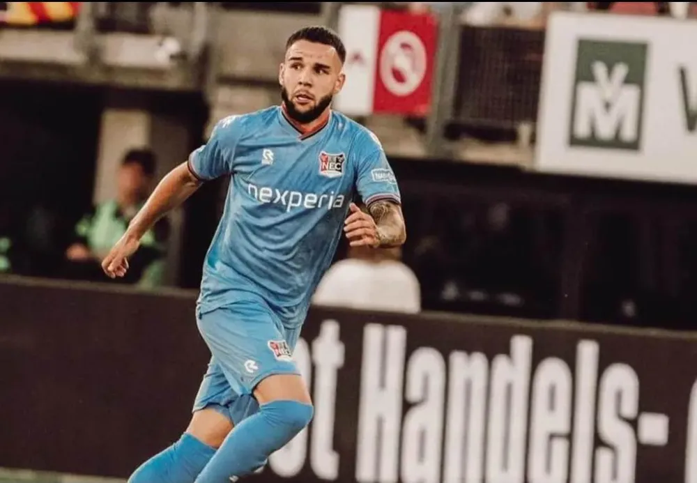 Doi- tuyen- Indonesia-Calvin-Nijmegen.jpg