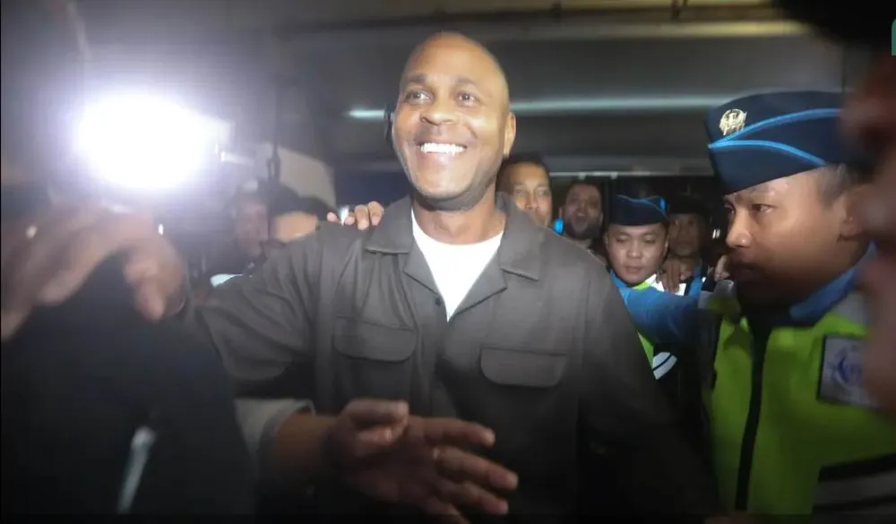 Dieu- tra-mau-thuan-HLV-Kluivert-1.jpg