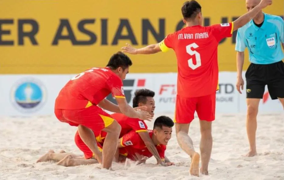 Tuyen- Viet- Nam- bat-ngo-3.jpg