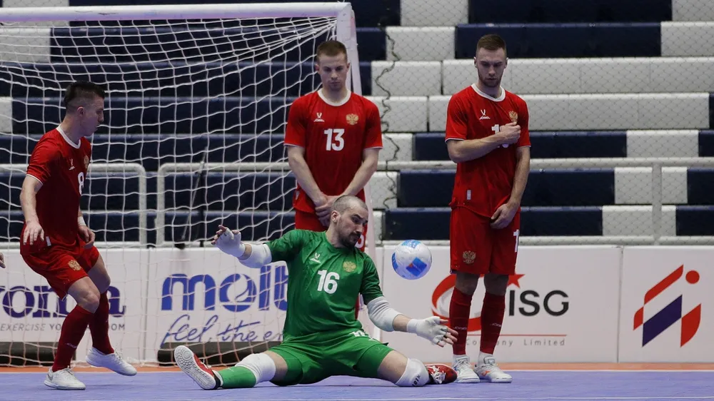 Doi- tuyen-Nga-vo-dich-2.jpg