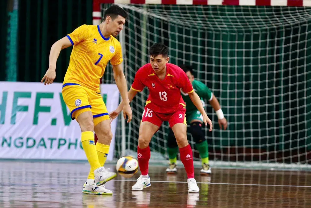 Tuyển Việt Nam có trận thắng khó tin Kazakhstan 4-1 chiều 13-4. Ảnh:QUỐC AN TUyen- Viet- nam-1.jpg