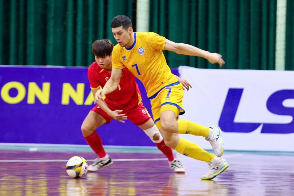 Tuyển Việt Nam sẽ cải thiện vị trí 31 hiện nay trên bảng xếp hạng FIFA qua những trận giao hữu vừa qua. Ảnh: QUỐC AN Tuyen- Viet-Nam- Kazakhstan-luoc-ve-2.jpg