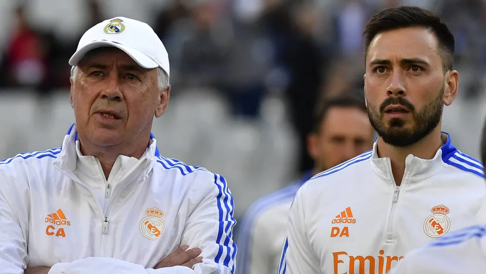 HLV Carlo Ancelotti và con trai Davide Ancelotti tại Real Madrid. Ảnh: Global Look Press. Con- trai- Carlo Ancelotti.jpg