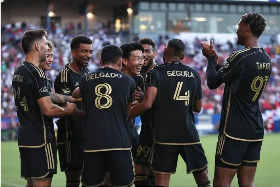 Son-Heung- min- 2.jpg