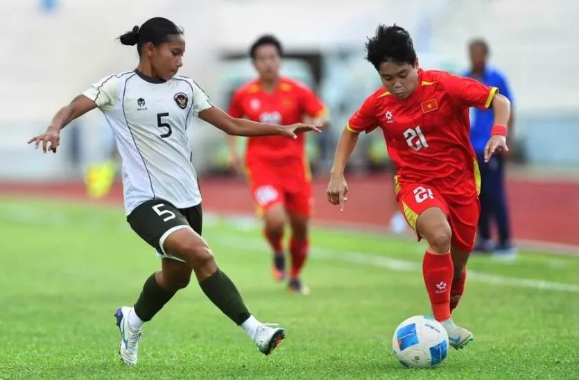 Tuye- Viet-nam- vao CK.jpg