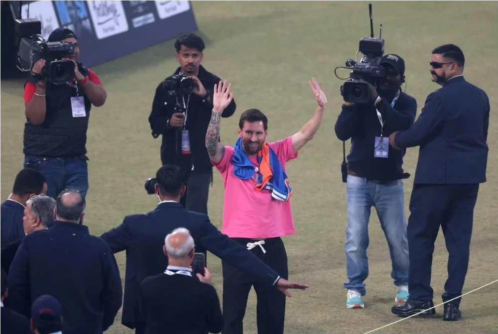 Chuyen- tham- An- Do-Messi-2.jpg