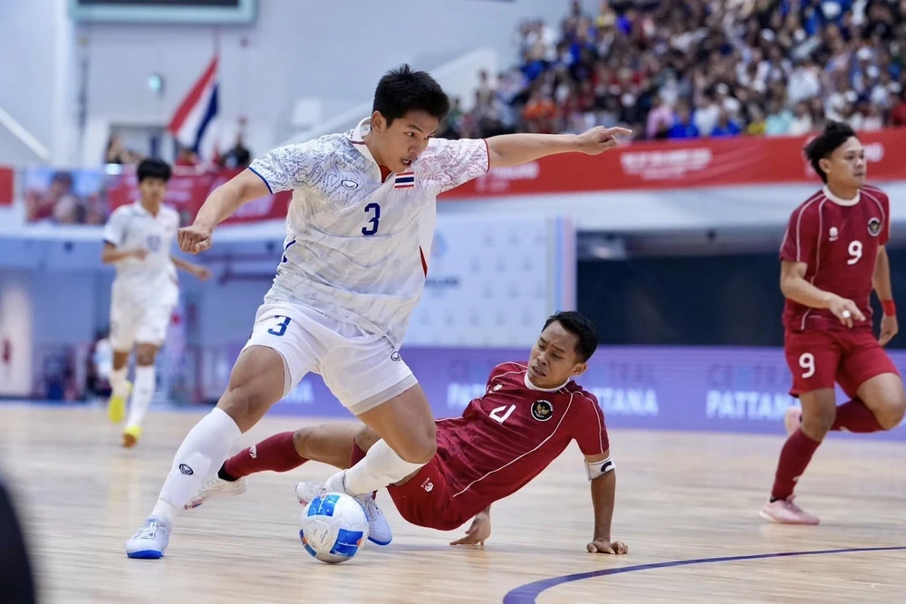 Futsal- Thai- Lan-1.jpg