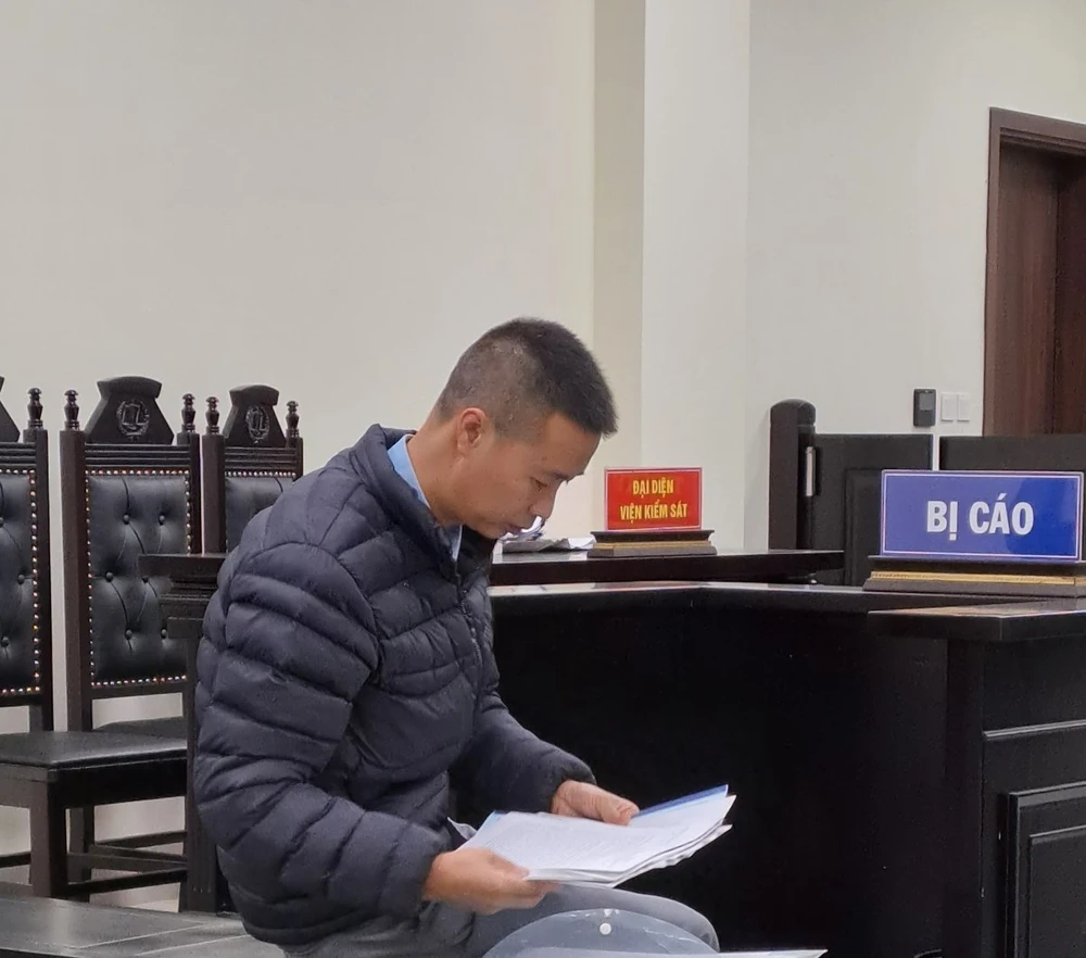 Bị cáo Nguyễn Văn Phong tại phiên tòa. Ảnh: BT