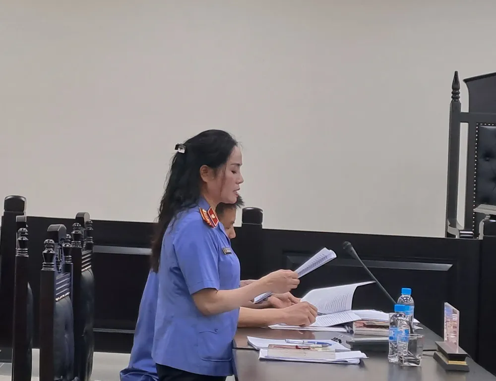 Đại diện VKS tại phiên tòa. Ảnh: BT Đại diện VKS tại phiên tòa. Ảnh: BT