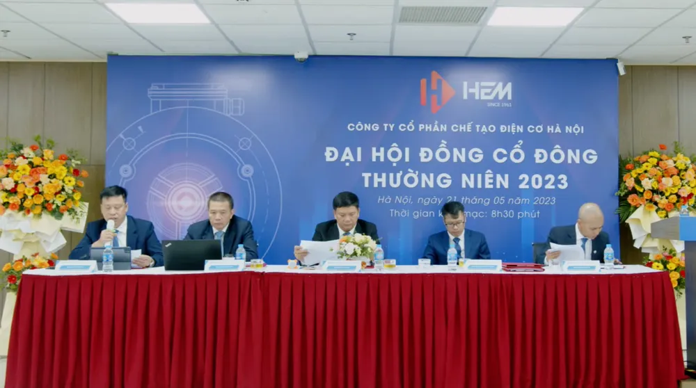 Ban Chủ tọa đại hội. Ảnh: BT