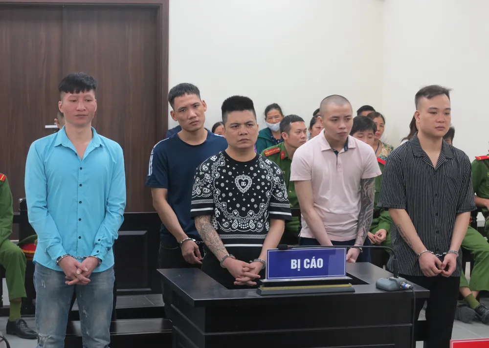 Các bị cáo tại phiên tòa. Ảnh: CTV Các bị cáo tại phiên tòa. Ảnh: CTV