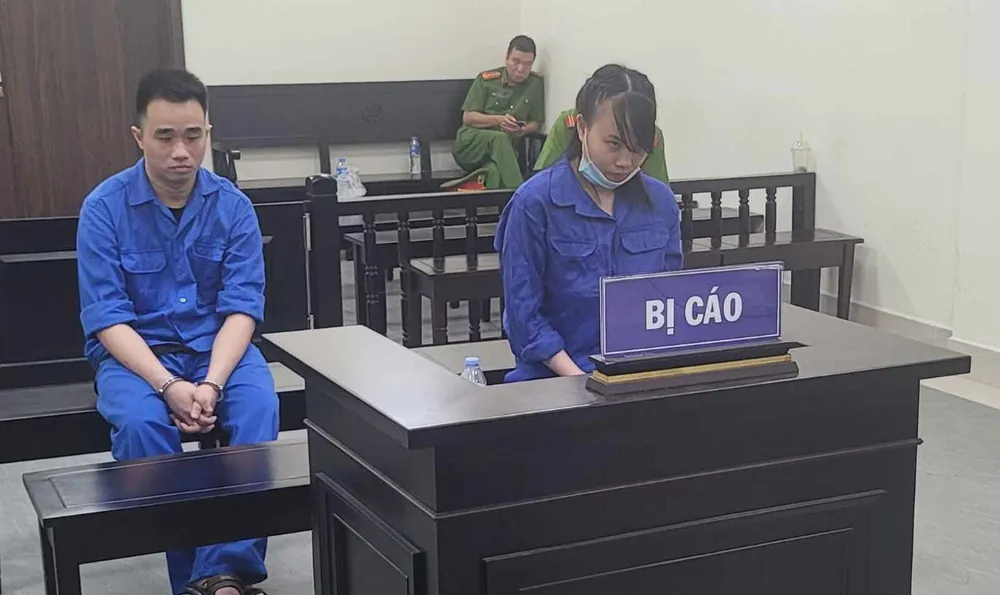 Cặp vợ chồng bị cáo Đoàn Diệu Linh, Hoàng Thế Vũ tại phiên tòa. Ảnh: CTV Cặp vợ chồng bị cáo Đoàn Diệu Linh, Hoàng Thế Vũ tại phiên tòa. Ảnh: CTV