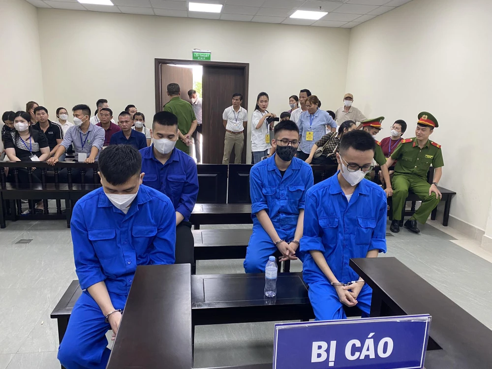 Các bị cáo tại phiên tòa. Ảnh: CTV received_348748964802279.jpeg