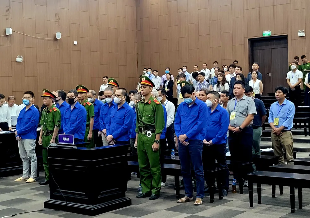 Các bị cáo tại phiên tòa. Ảnh: CTV Cao-toc.jpg