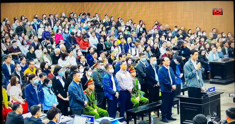 các bị cáo Tân Hoàng Minh.jpg