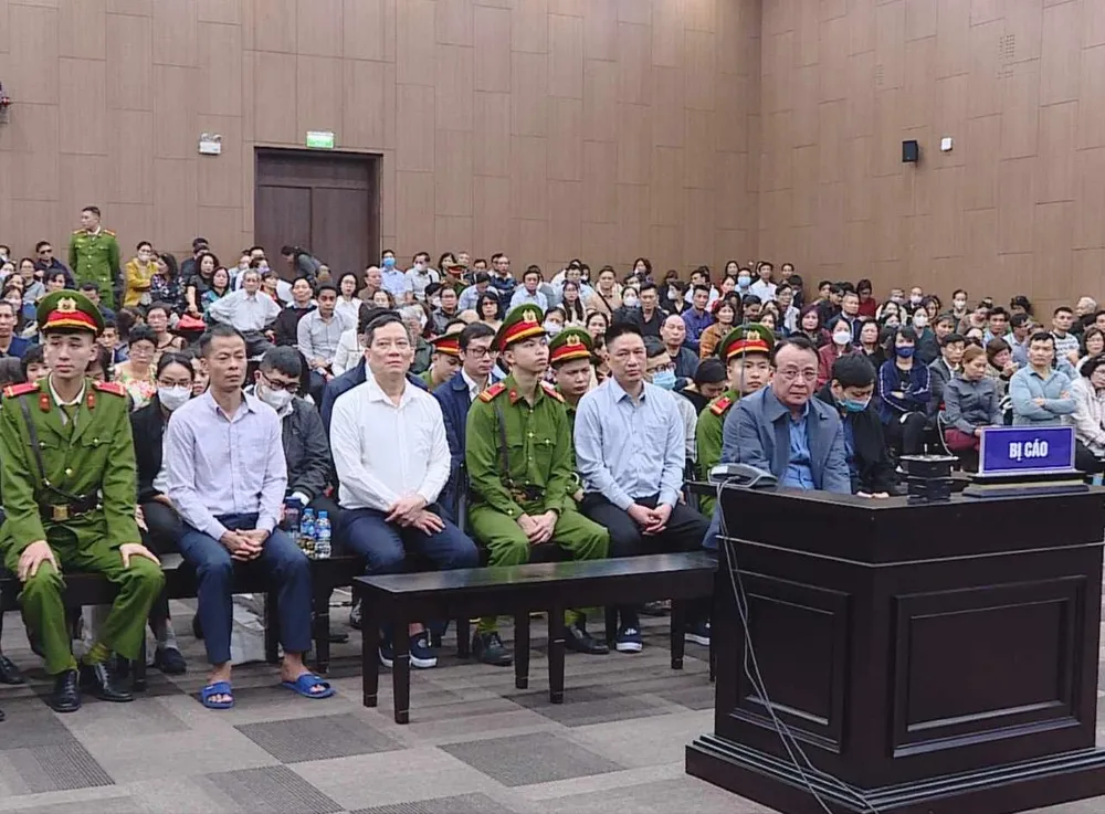 Tân Hoàng Minh (3).jpg