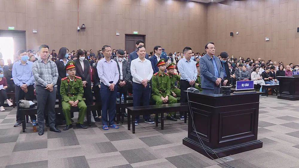 Tân Hoàng Minh bị cáo 2.jpg