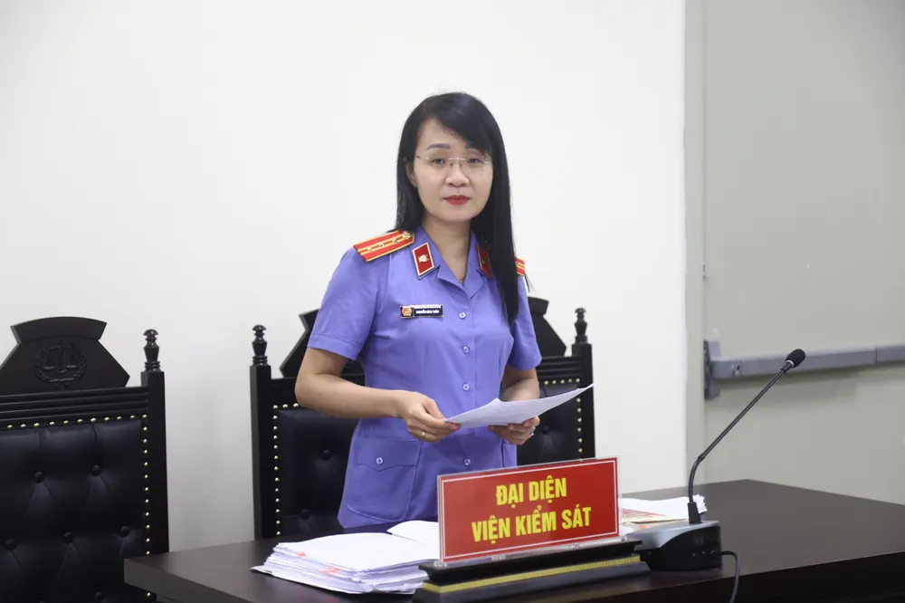 Đại diện VKS tại phiên tòa. Ảnh: T.T 67847318d99776c92f86.jpg
