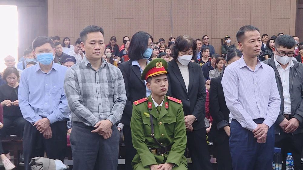Trong vụ Tân Hoàng Minh, nhiều bị cáo là nhân viên nghe lệnh sếp phải chịu trách nhiệm hình sự. Ảnh: CTV luật sư
