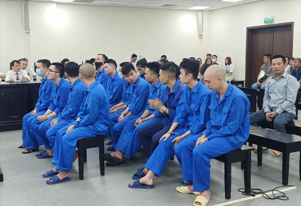 Các bị cáo trong đường dây rửa tiền quốc tế, tiếp tay cho lừa đảo. Ảnh: CTV rửa tiền 2.jpeg