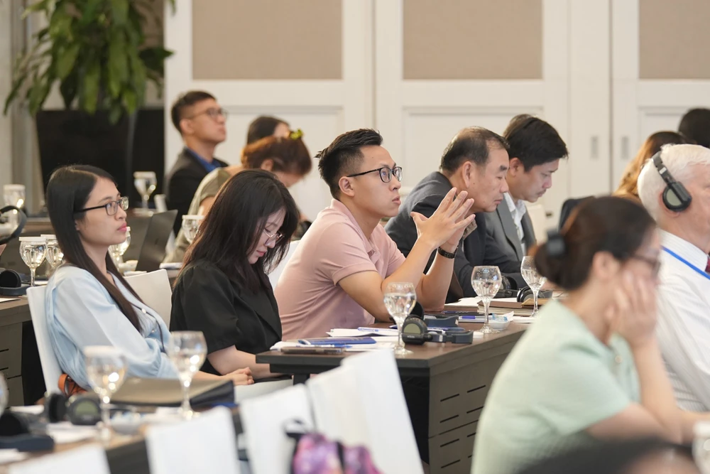 Các đại biểu tham dự sự kiện VIAC SYMPOSIUM 2024 865b77f236469518cc57.jpg