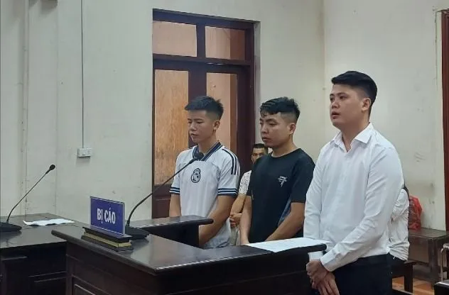 Các bị cáo tại phiên tòa. Ảnh: CTV Bị cáo kêu oan.jpg