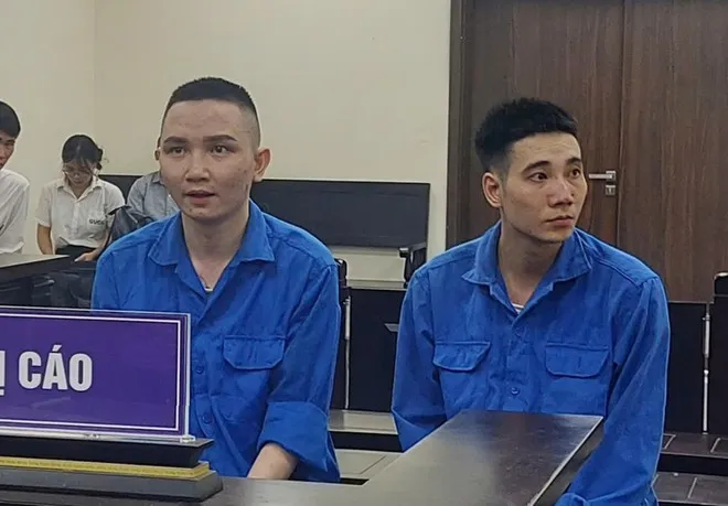 Các bị cáo tại phiên tòa. Ảnh: CTV mua ngoại tệ