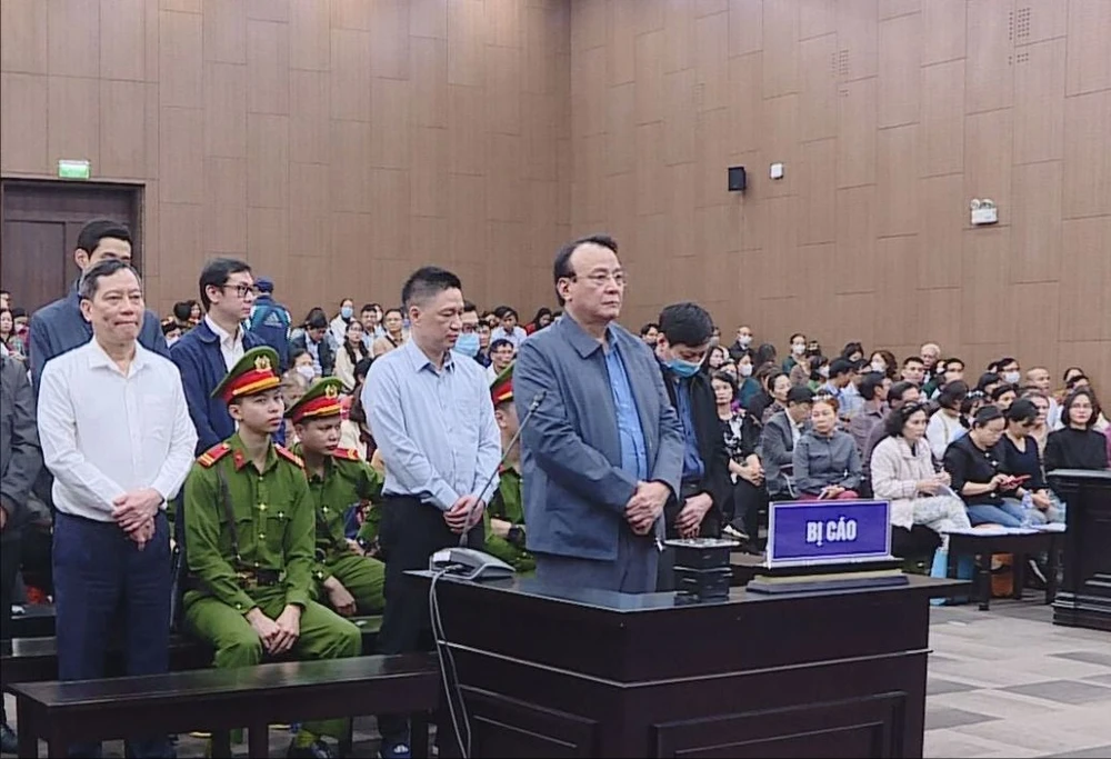 Tân Hoàng Minh bị cáo 2.jpg