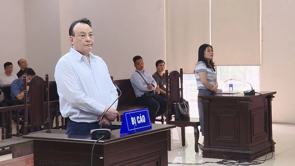 Tân Hoàng Minh phúc thẩm.jpg