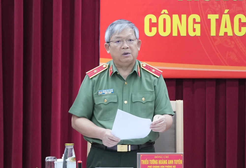 bão số 3 Thiếu tướng Hoàng Anh Tuyên.JPG