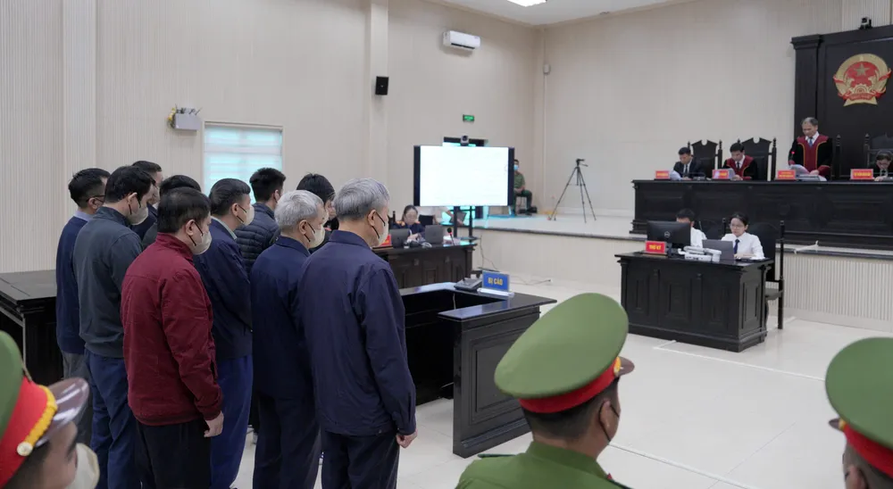 Các bị cáo tại phiên tòa. Ảnh: CTV Bí thư tỉnh ủy Bắc Ninh Nguyễn Thị Thanh Nhàn AIC.jpg