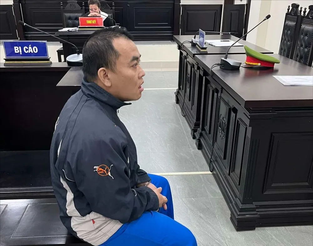 chồng đâm vợ.jpg