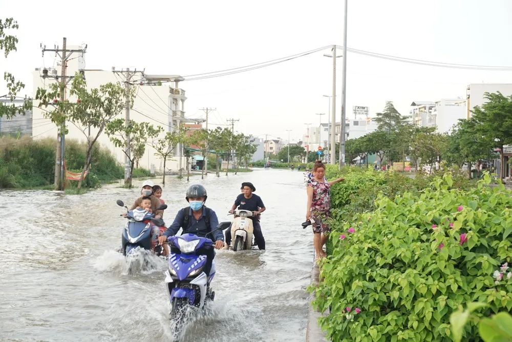 Điểm mặt những con đường 'đau khổ' tại TP.HCM ảnh 10