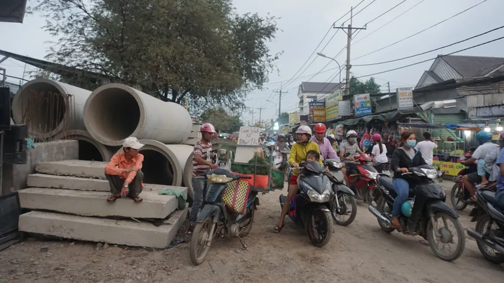 Điểm mặt những con đường 'đau khổ' tại TP.HCM ảnh 5