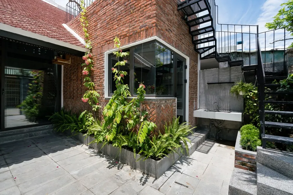 ngoi-nha-khong-gian-chung-hut-hon3