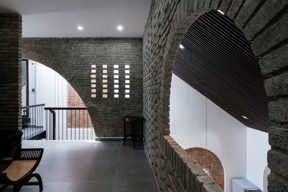 ngoi-nha-khong-gian-chung-hut-hon5