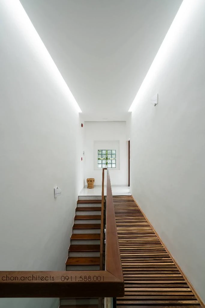 ngoi-nha-tich-hop-van-phong6