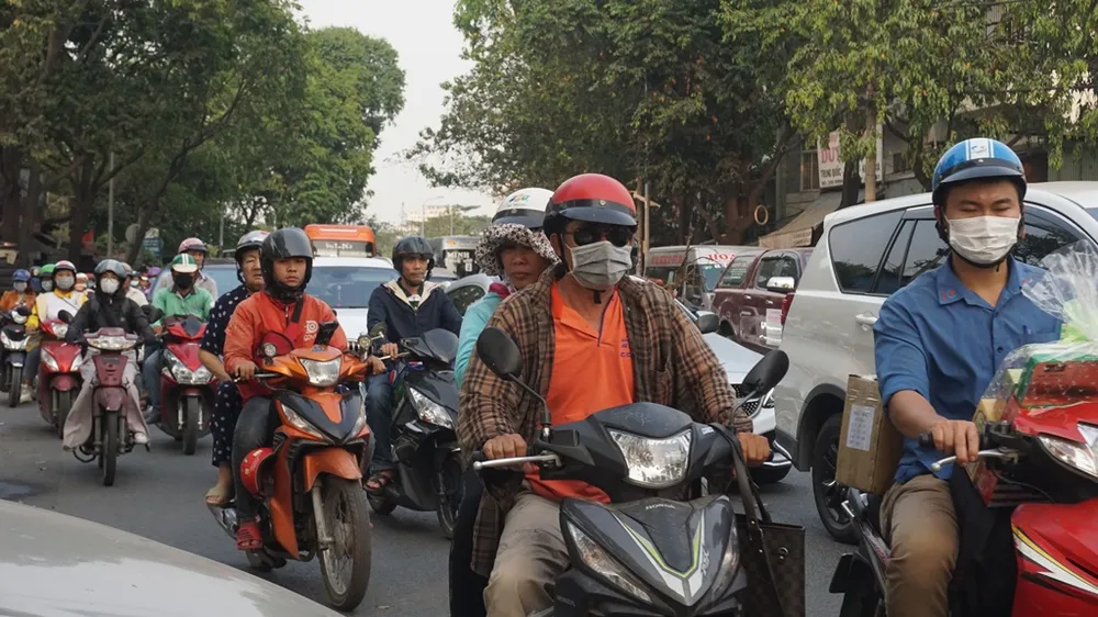 ben-xe-mien-dong-ket3