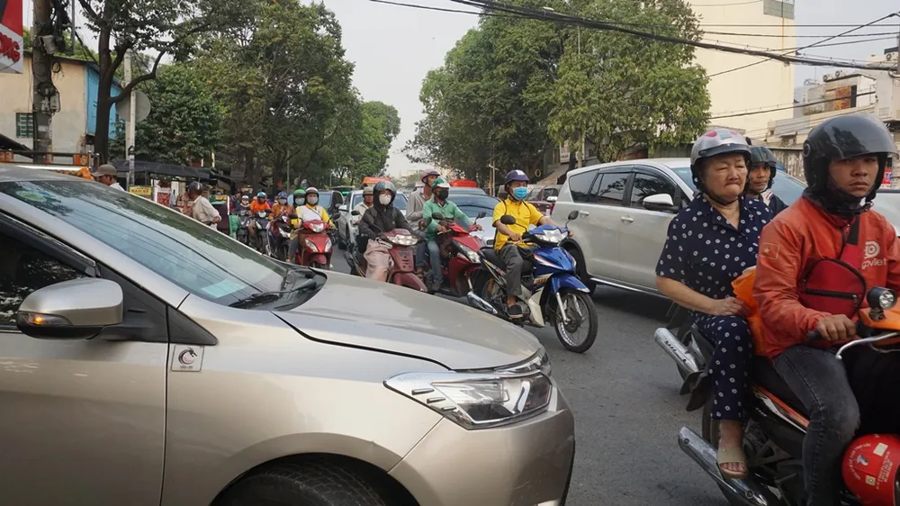 ben-xe-mien-dong-ket4