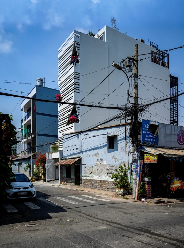 nha-o-tich-hop-van-phong-3