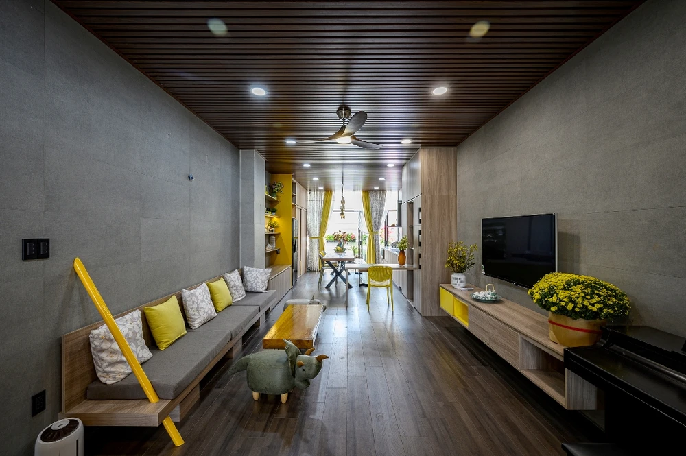 nha-o-tich-hop-van-phong-8