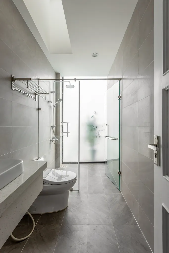 Nha-trong-pho-gieng-troi-hinh-cong-10