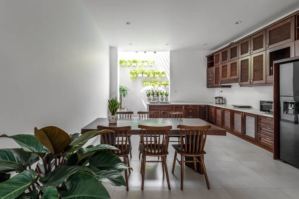 Nha-trong-pho-gieng-troi-hinh-cong-6