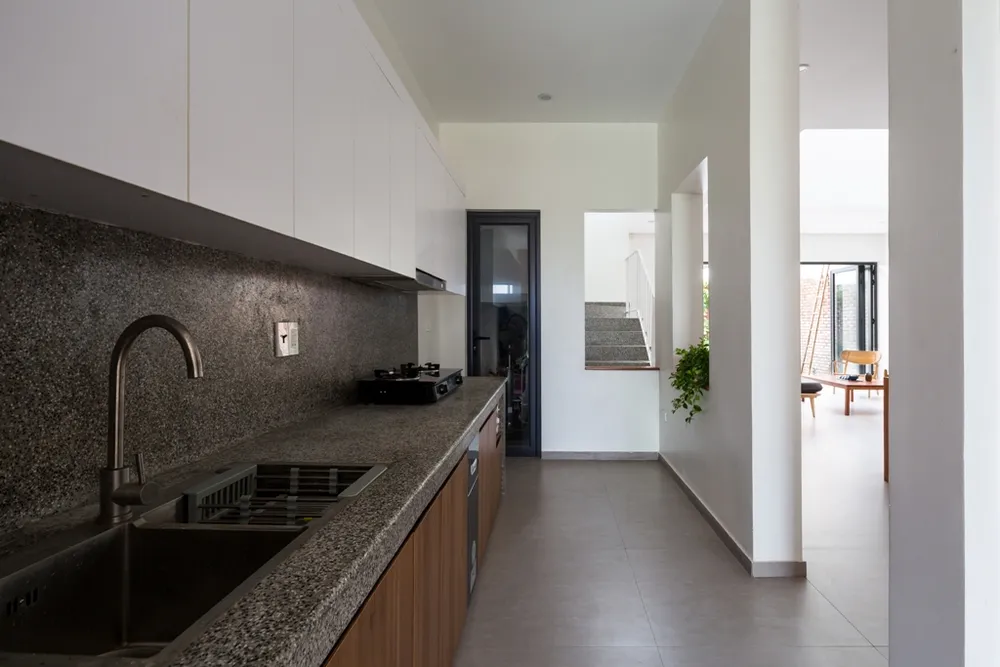 T-house-khoang-trong-tinh-lang-10