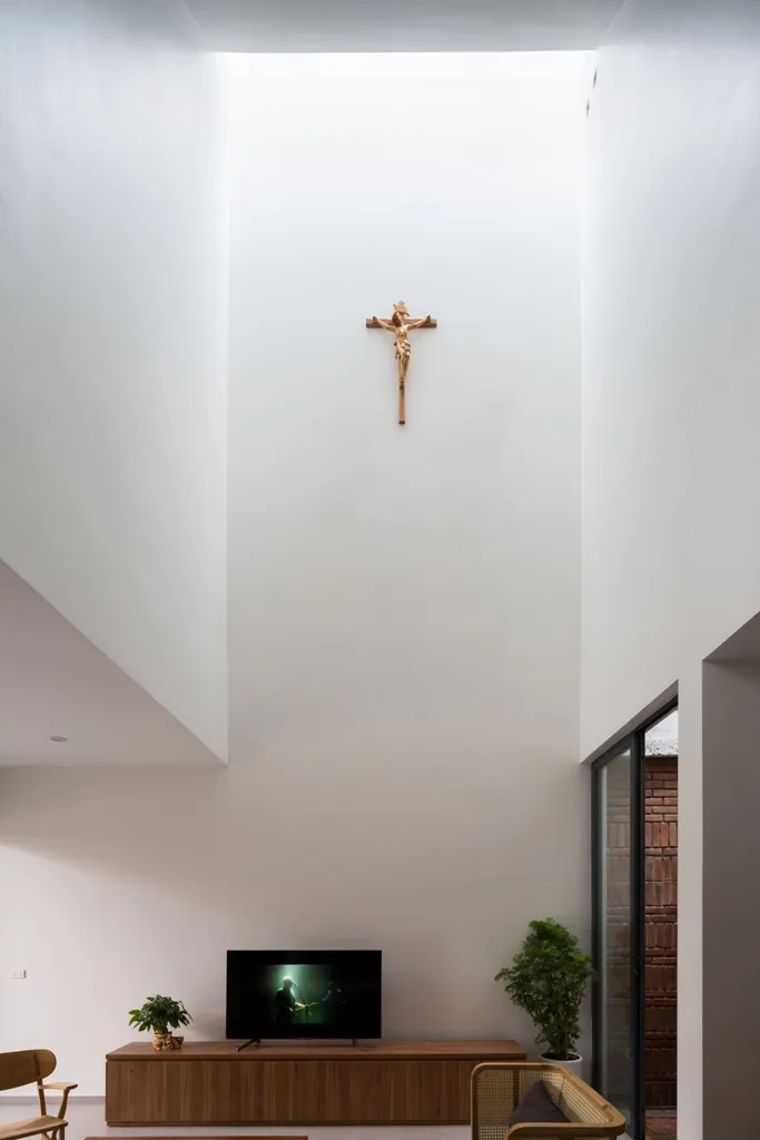 T-house-khoang-trong-tinh-lang-11