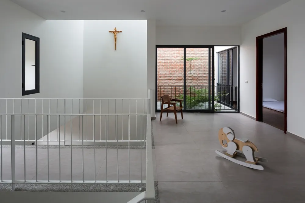 T-house-khoang-trong-tinh-lang-14