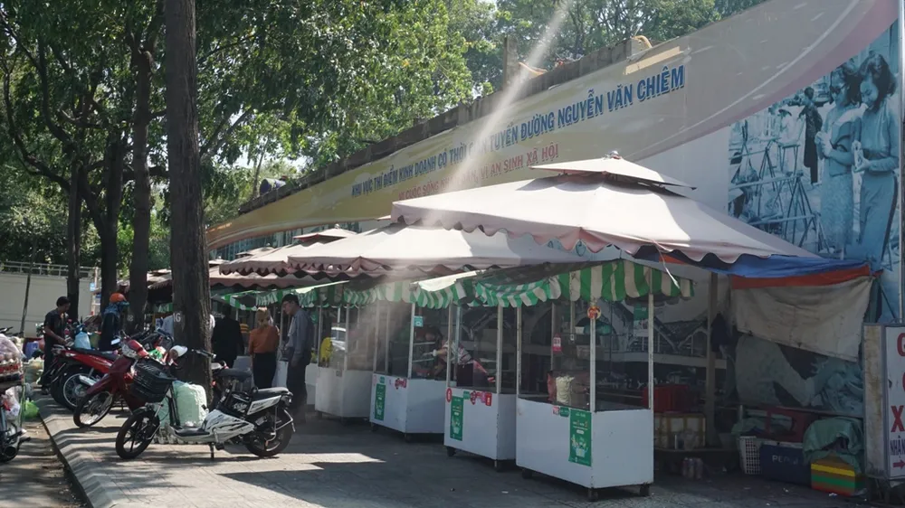 pho-hang-rong-nguyen-van-chiem-2